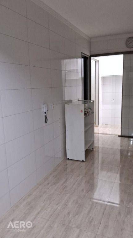 Casa de Condomínio à venda com 3 quartos, 290m² - Foto 6