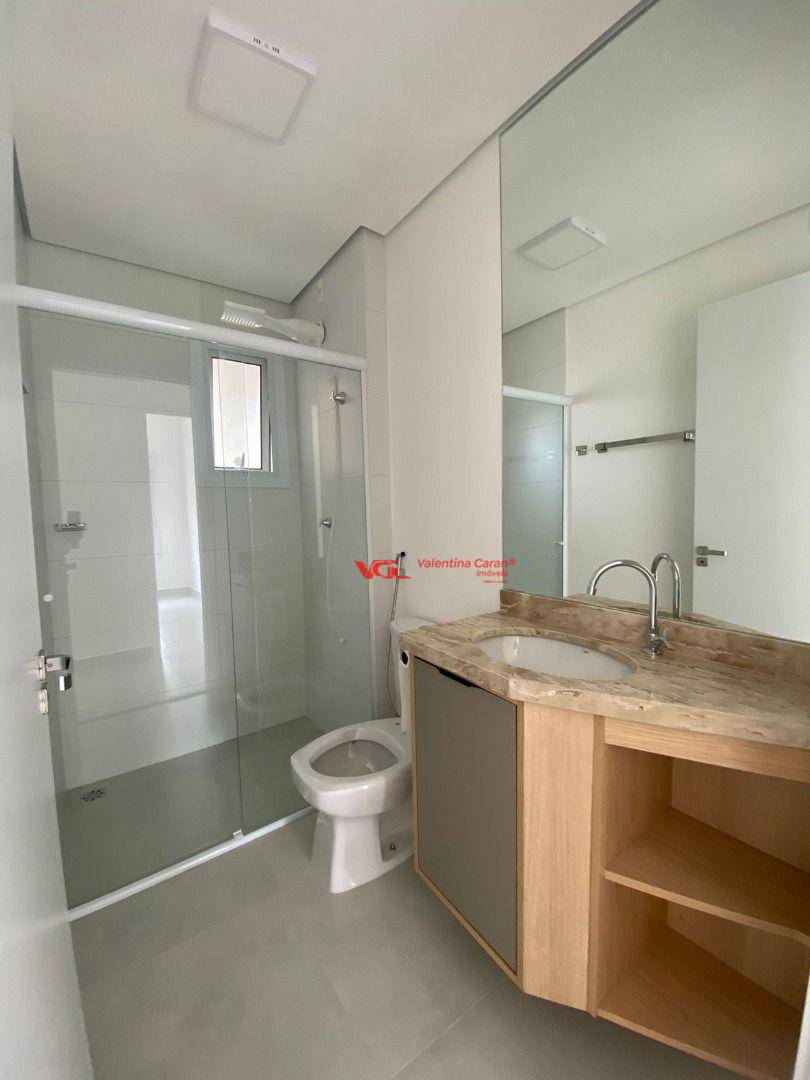 Apartamento para alugar com 3 quartos, 77m² - Foto 7