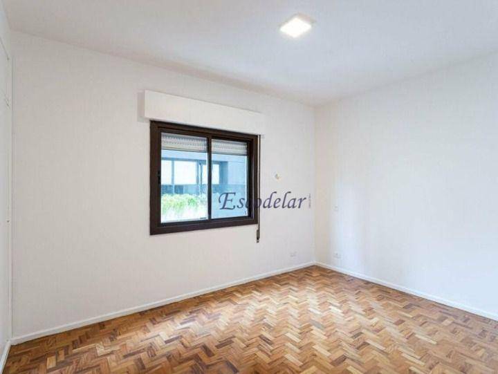 Apartamento à venda com 3 quartos, 180m² - Foto 7