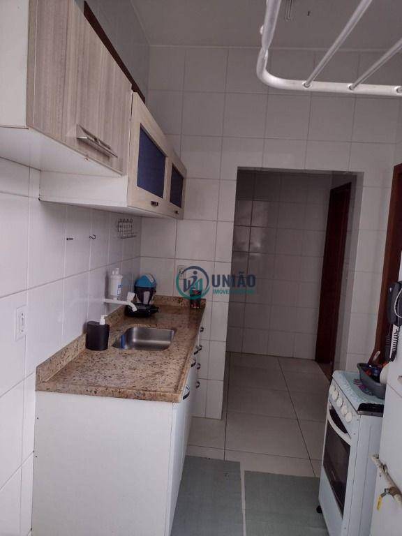 Apartamento à venda com 2 quartos, 70m² - Foto 17