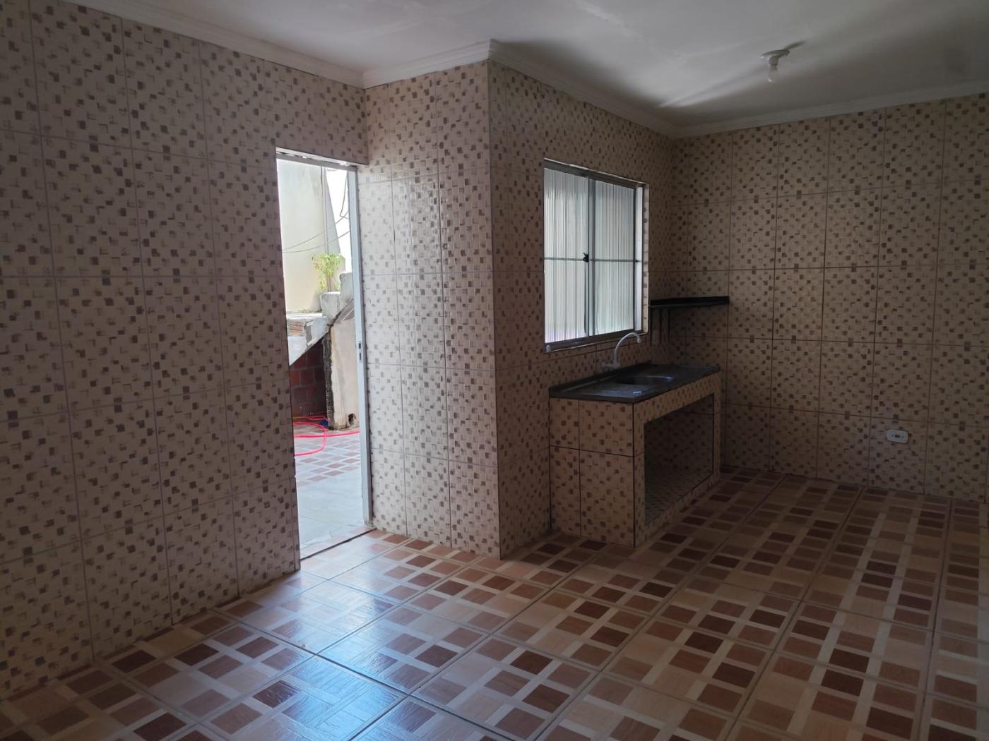 Casa para alugar com 2 quartos, 120m² - Foto 11