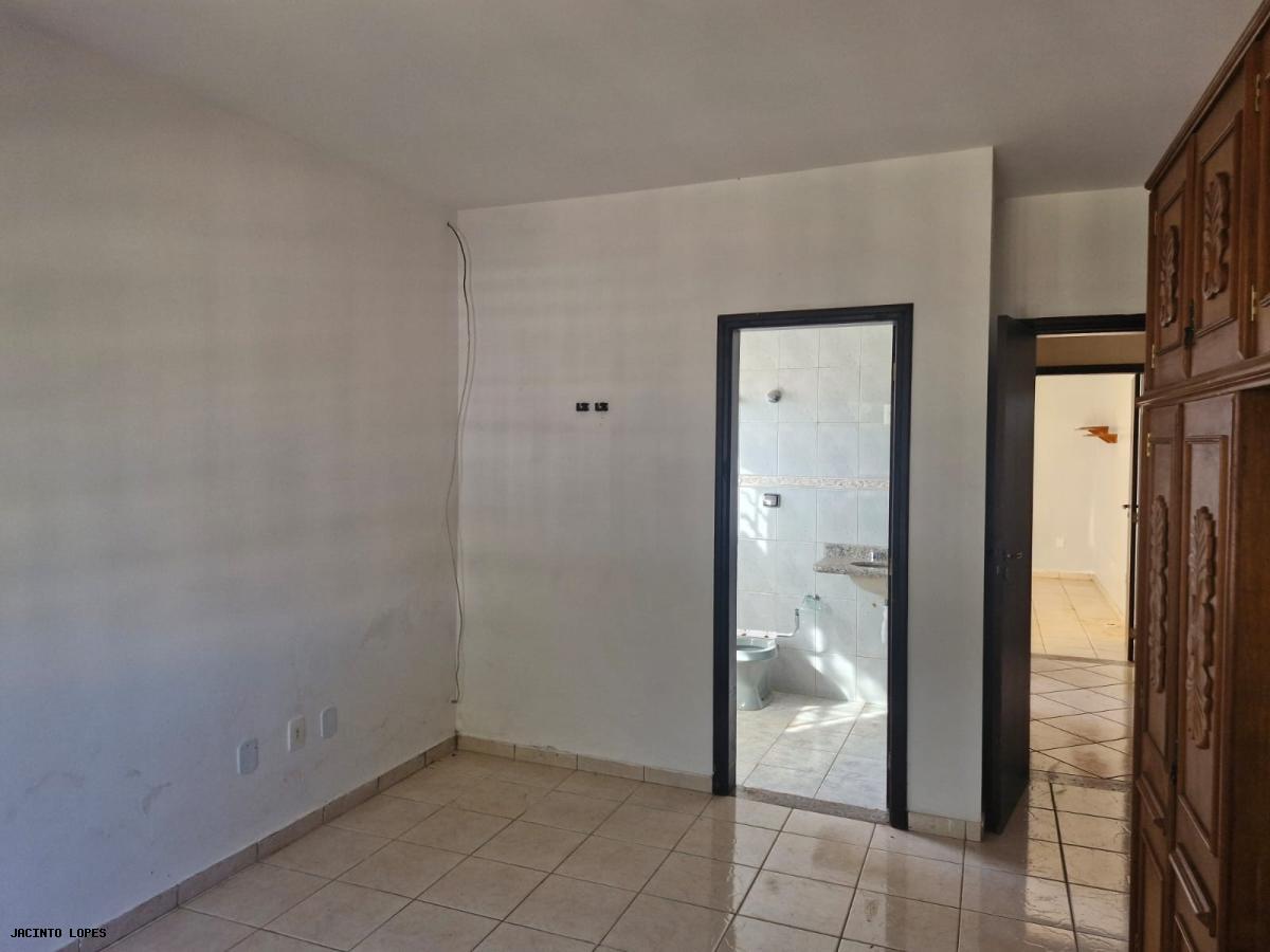 Casa de Condomínio à venda com 3 quartos, 200m² - Foto 40