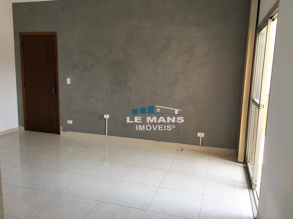 Apartamento à venda com 2 quartos, 83m² - Foto 1