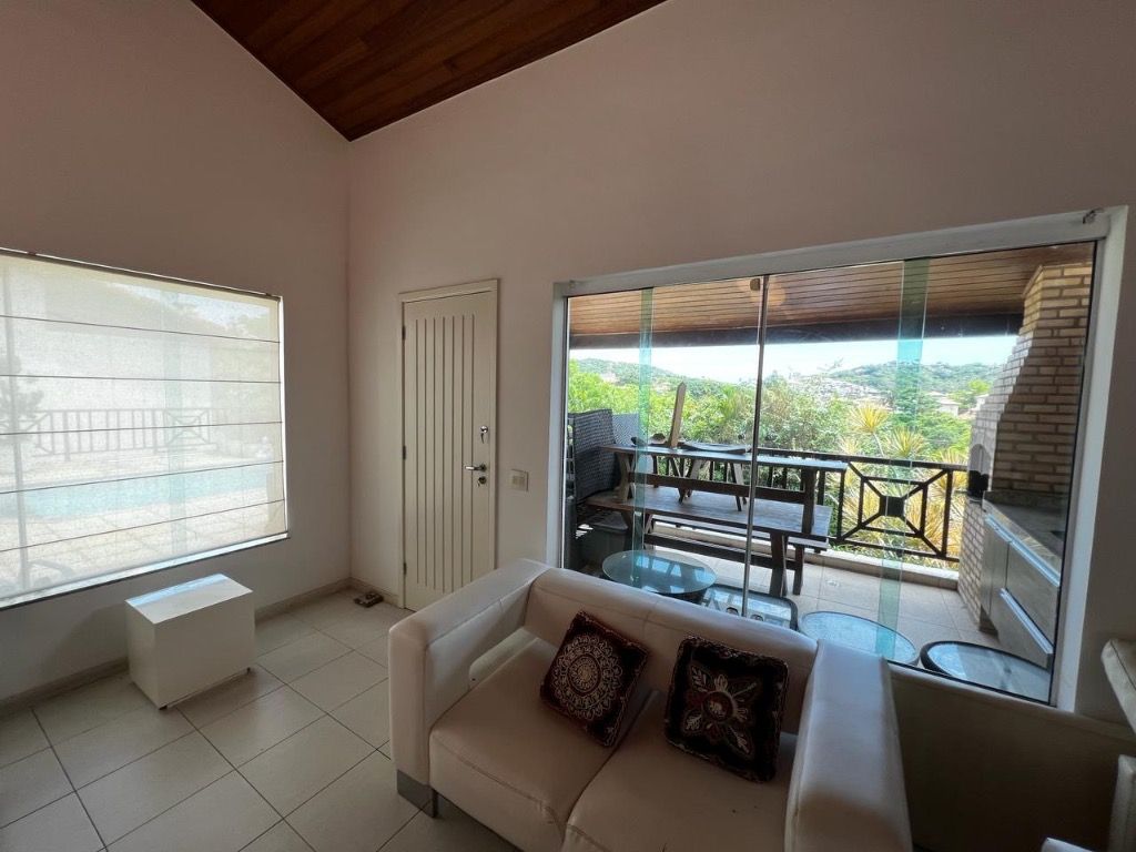 Casa de Condomínio à venda com 4 quartos, 250m² - Foto 8