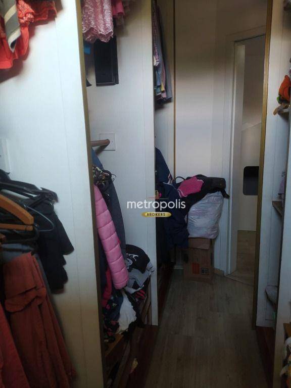 Sobrado à venda com 2 quartos, 200m² - Foto 44