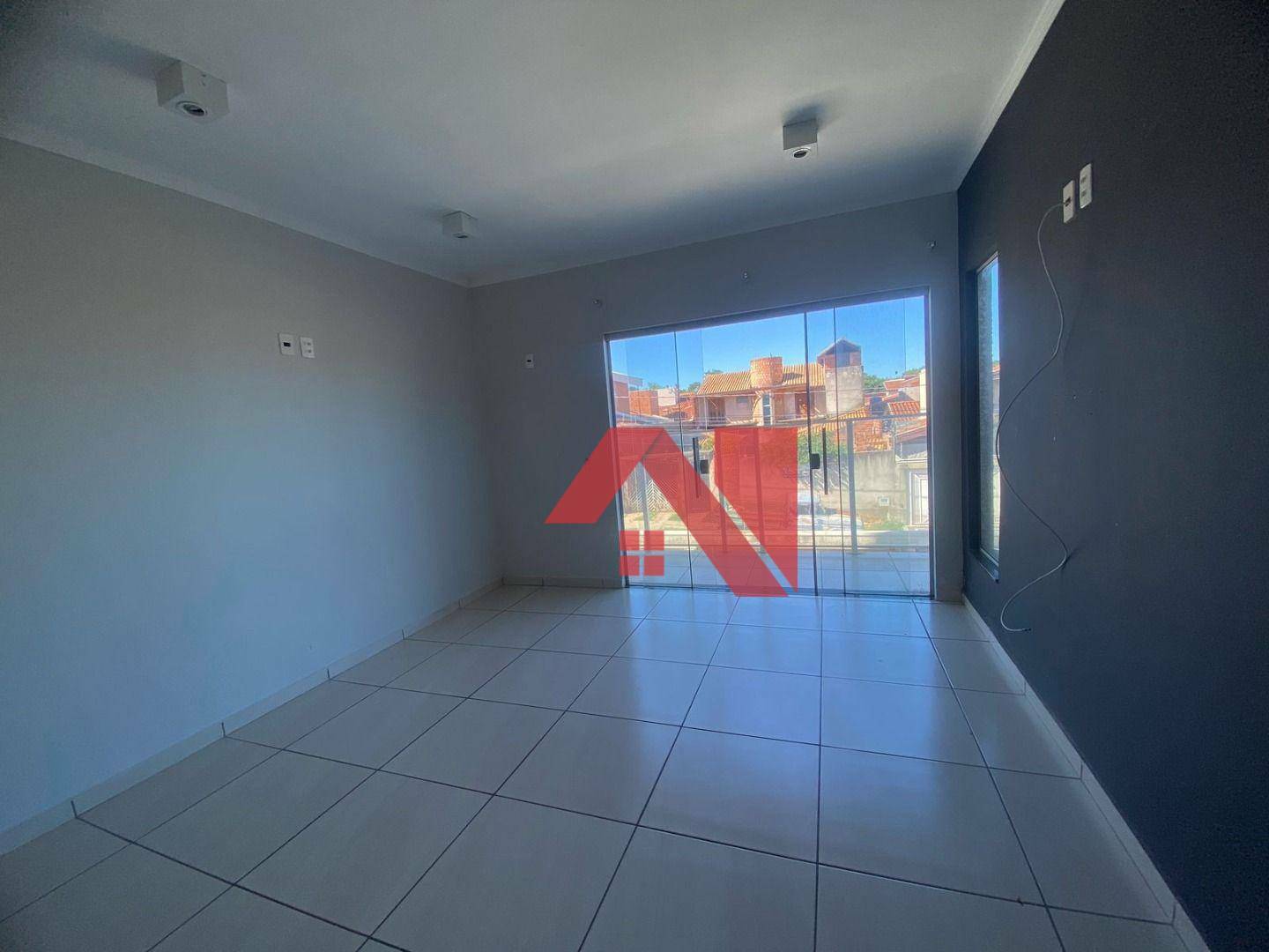 Apartamento à venda com 2 quartos, 80m² - Foto 2