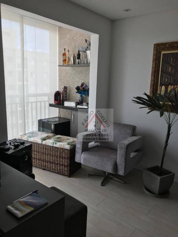 Apartamento à venda com 3 quartos, 65m² - Foto 2