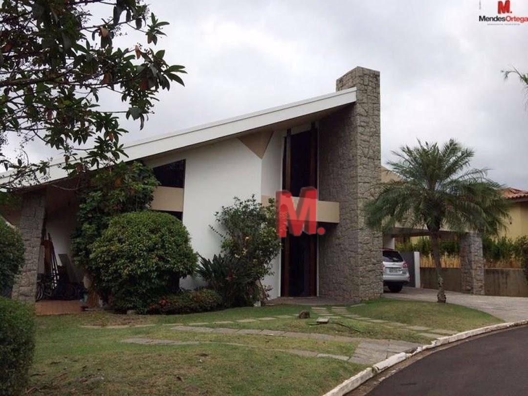 Casa de Condomínio à venda com 4 quartos, 681m² - Foto 1