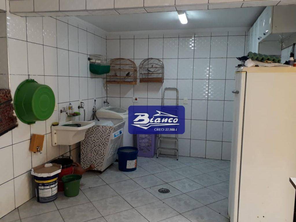 Sobrado à venda com 3 quartos, 305m² - Foto 34