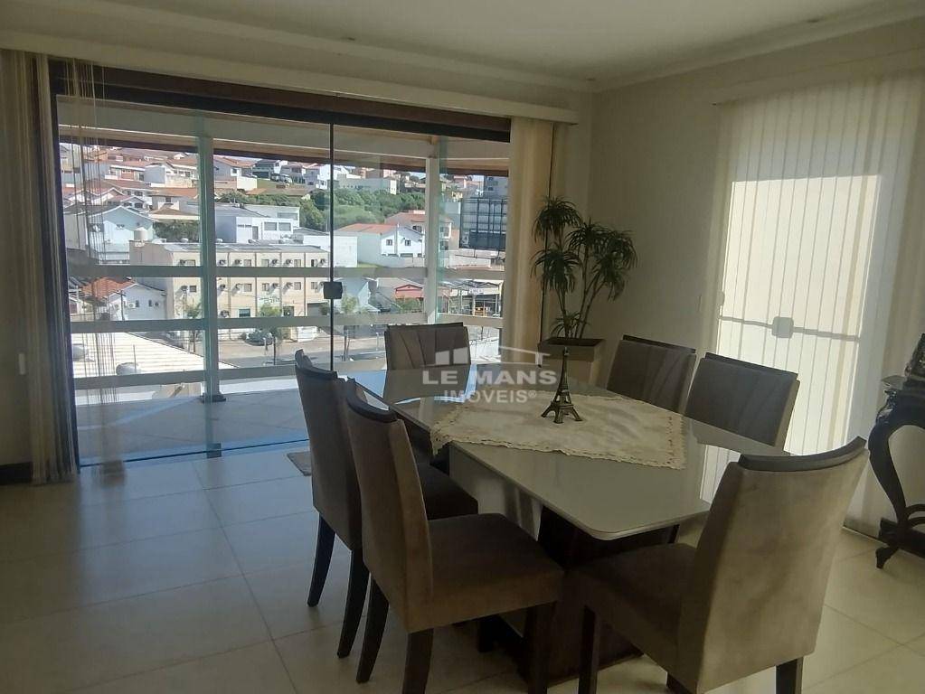 Casa à venda com 3 quartos, 298m² - Foto 4