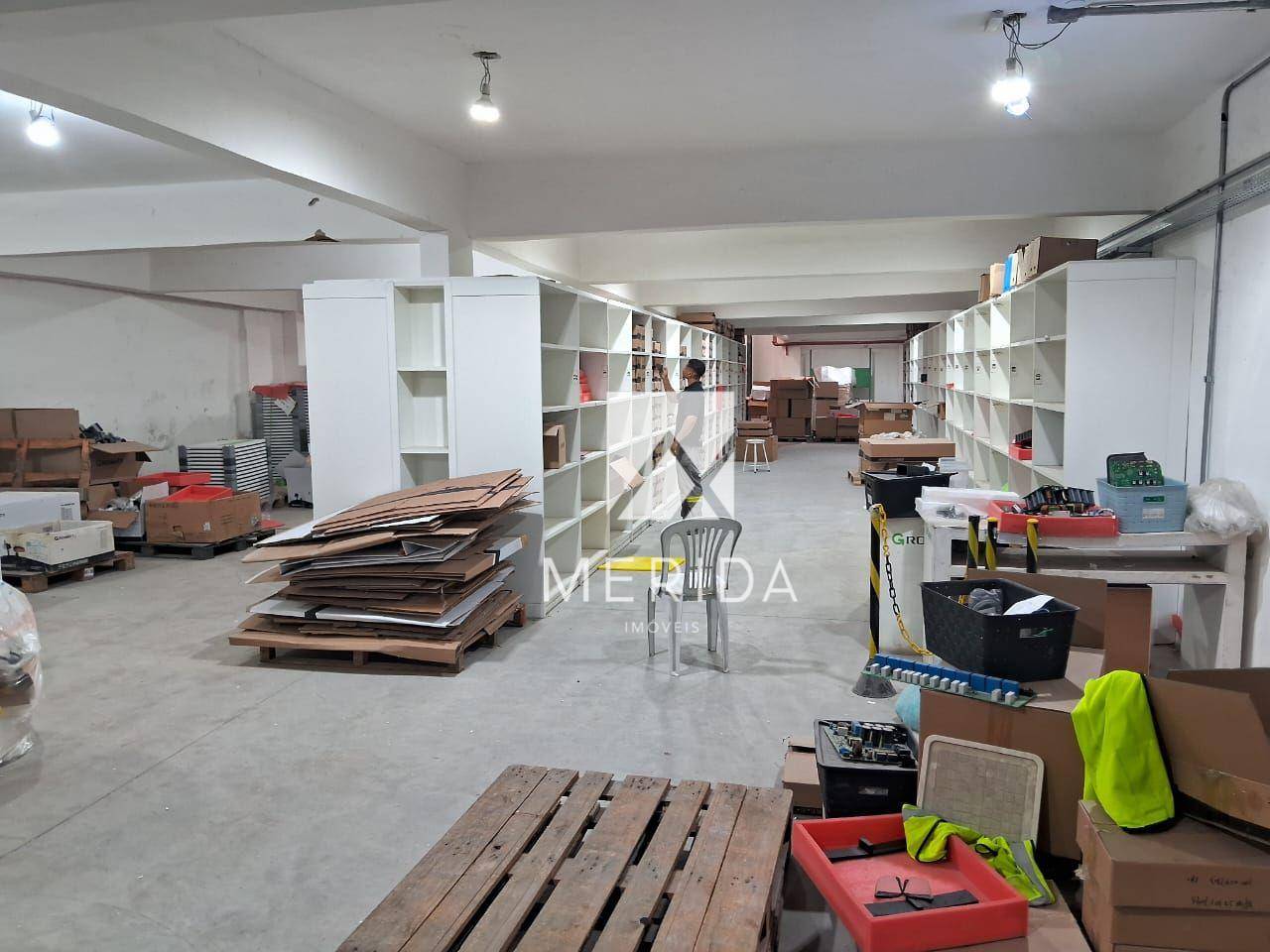 Depósito-Galpão-Armazém para alugar, 1350m² - Foto 6