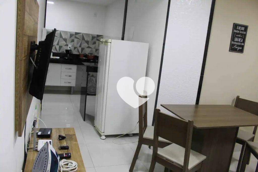 Apartamento à venda com 2 quartos, 70m² - Foto 5