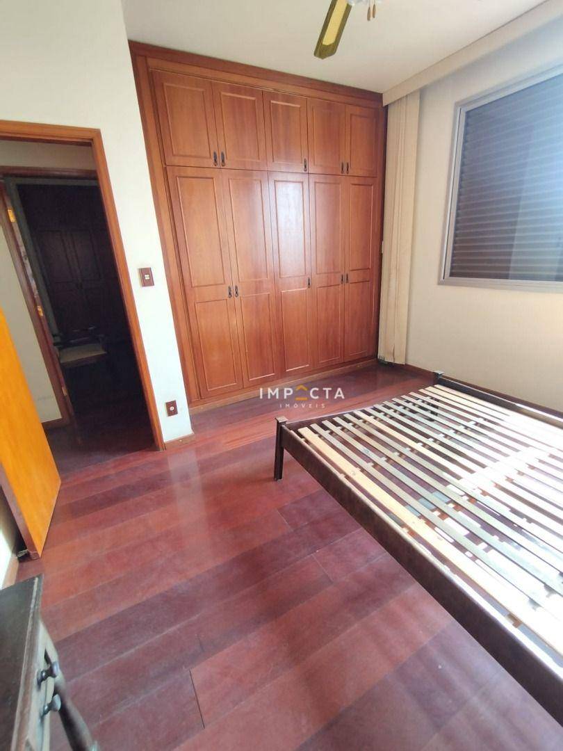 Apartamento à venda com 3 quartos, 113m² - Foto 19