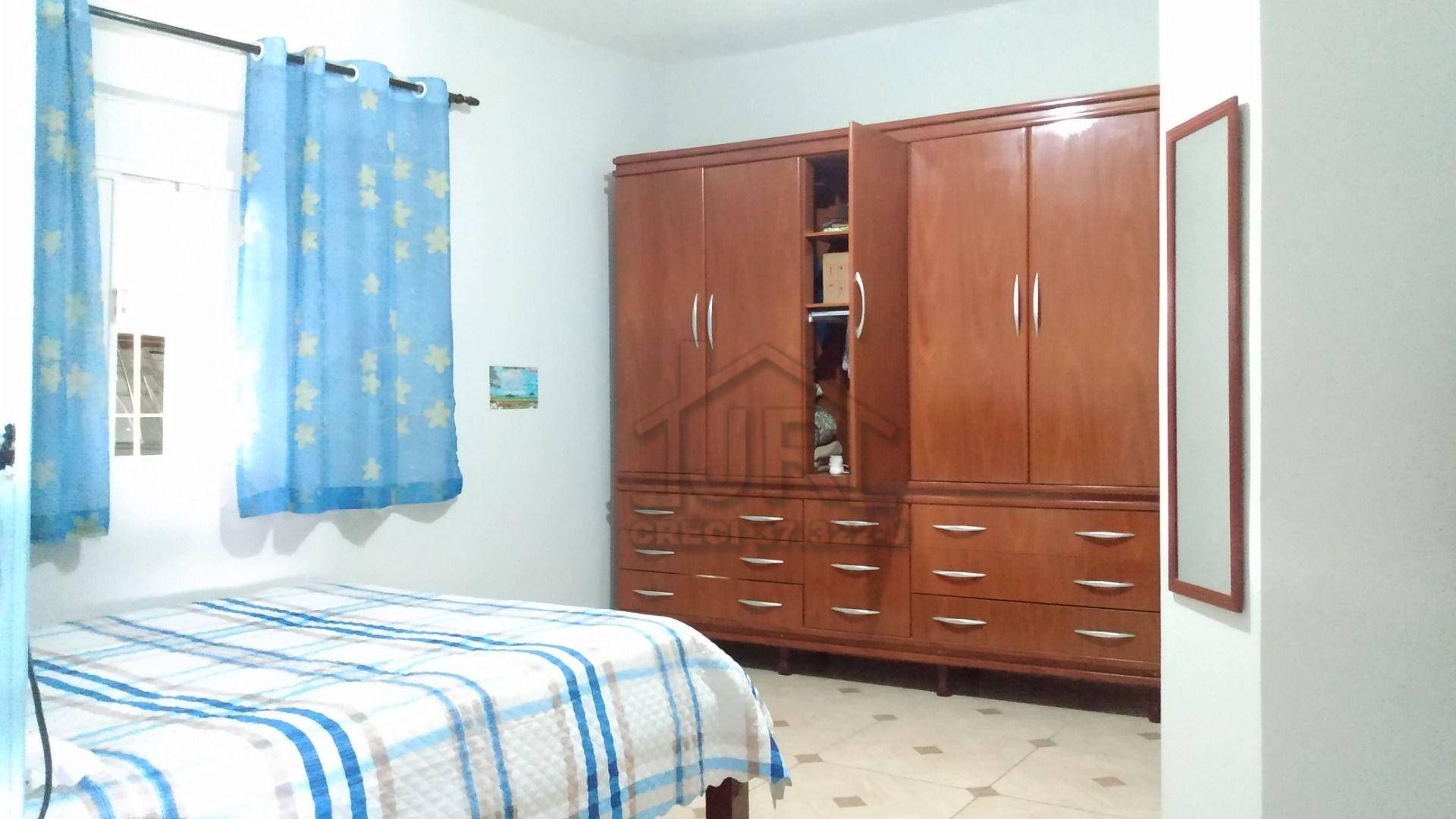 Casa à venda com 2 quartos, 150m² - Foto 2