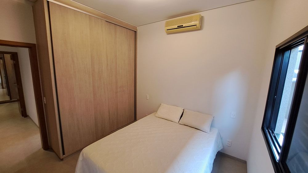 Casa de Condomínio à venda com 3 quartos, 200m² - Foto 2