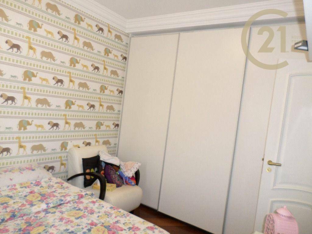 Apartamento à venda com 4 quartos, 202m² - Foto 22