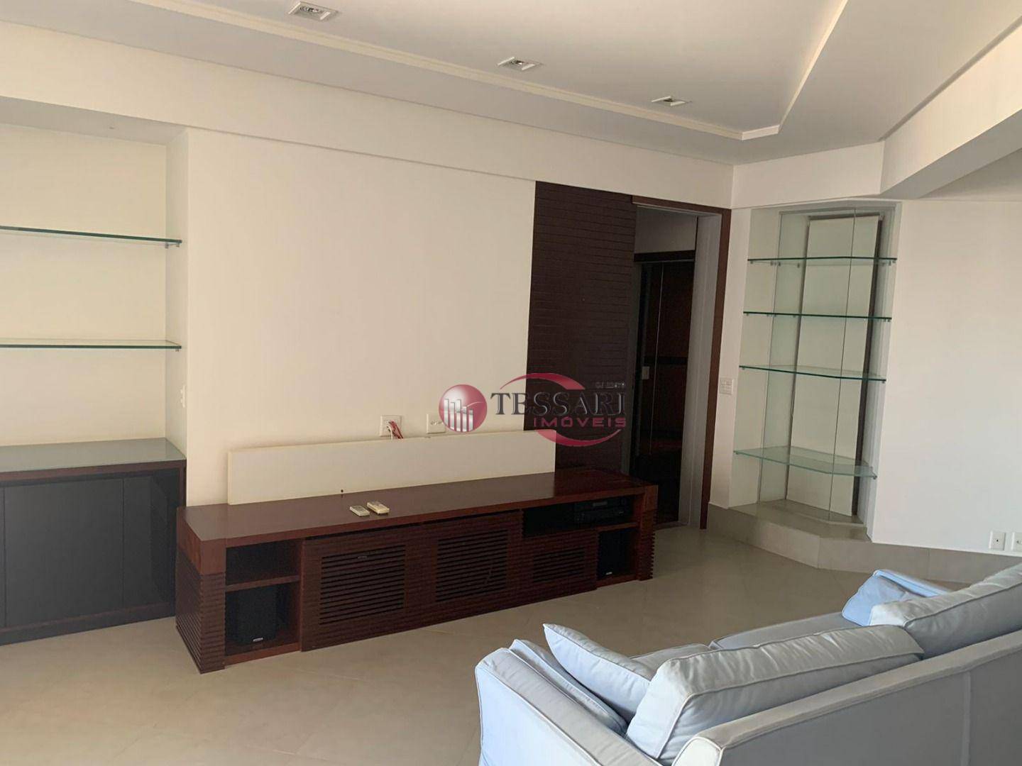 Apartamento à venda com 3 quartos, 180m² - Foto 4