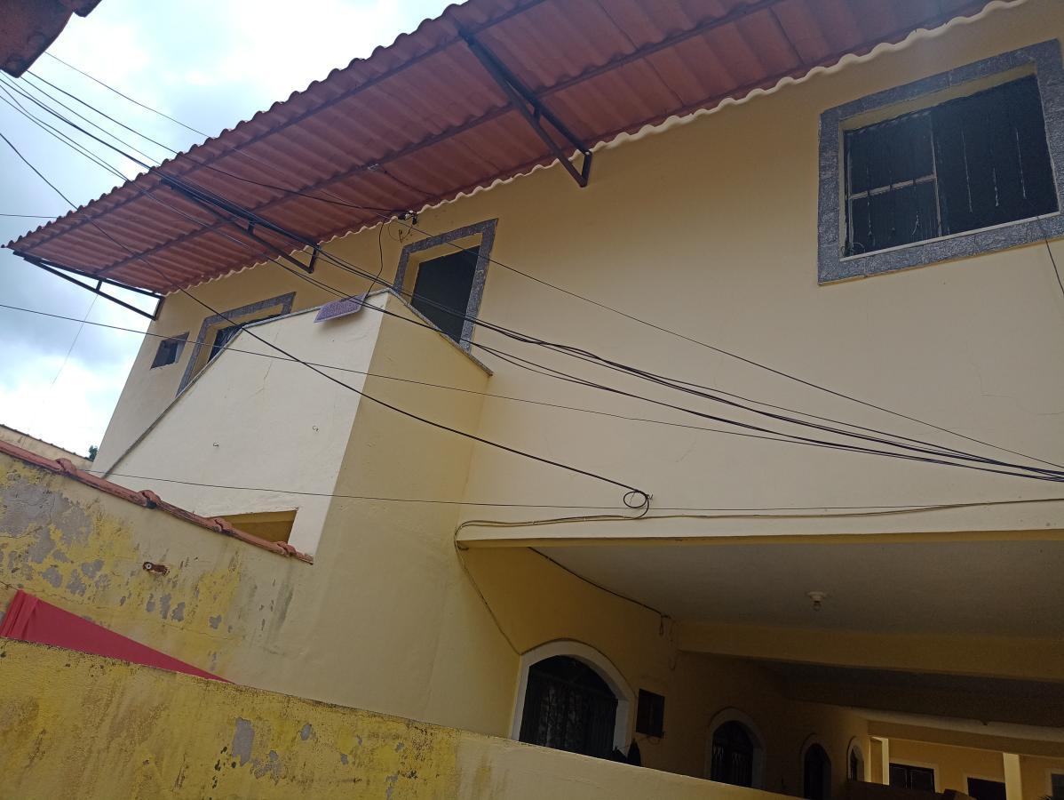 Casa à venda com 9 quartos, 225m² - Foto 17