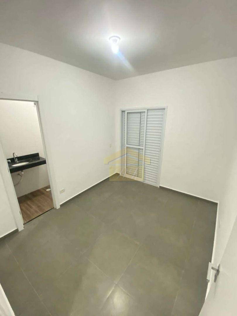 Casa à venda com 2 quartos, 80m² - Foto 9