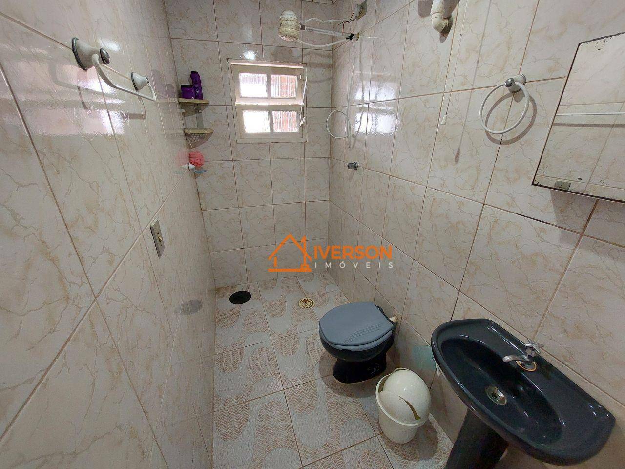 Casa à venda com 2 quartos, 54m² - Foto 12