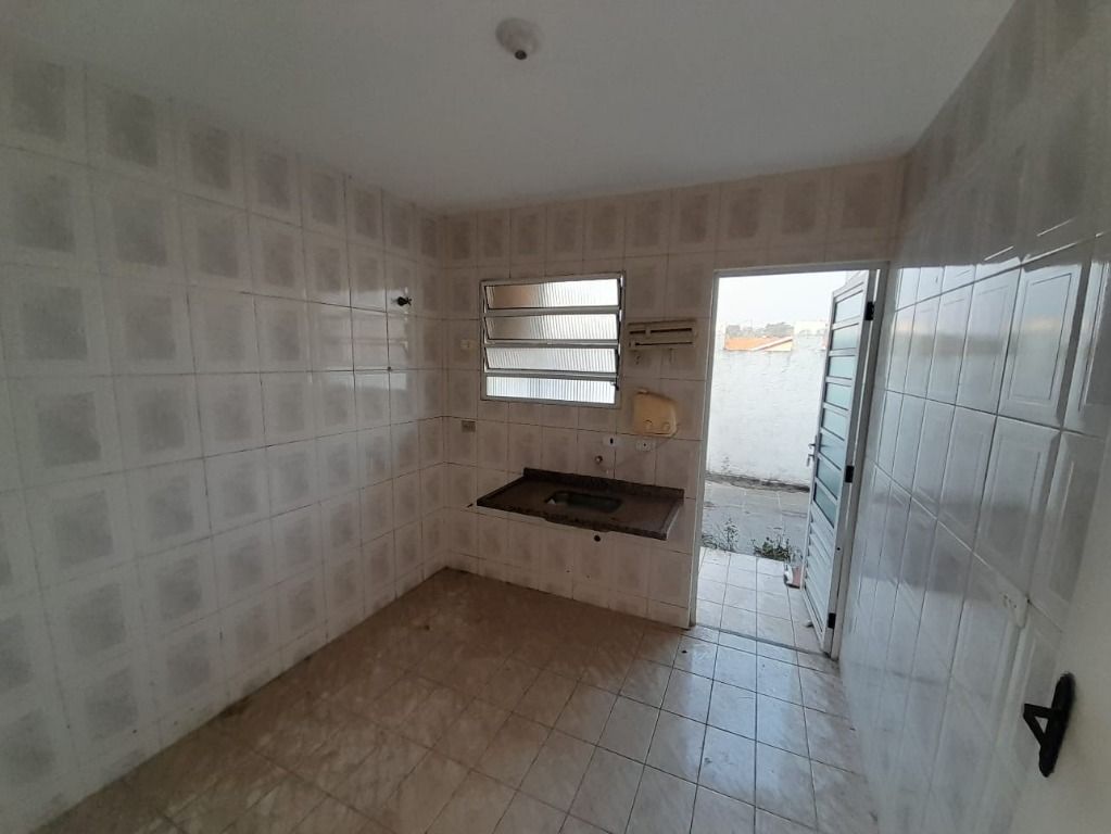 Casa de Condomínio à venda com 2 quartos, 50m² - Foto 9