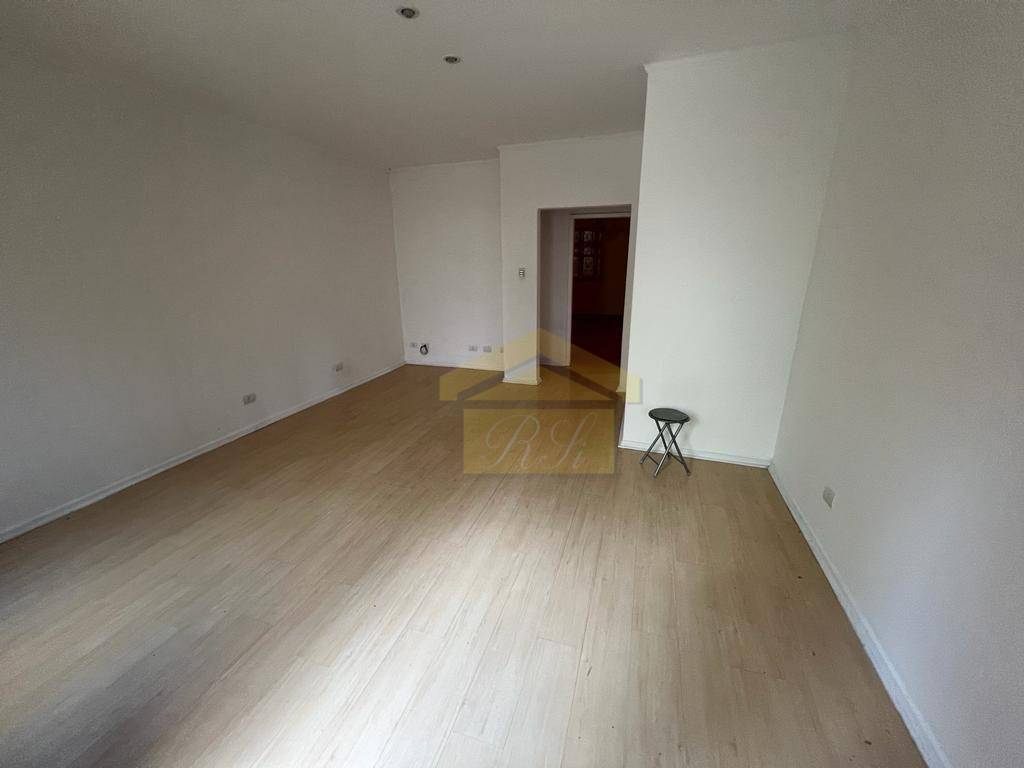 Casa à venda com 2 quartos, 300m² - Foto 3