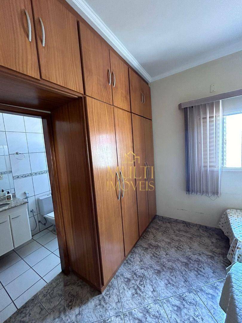 Casa à venda com 3 quartos, 220m² - Foto 18