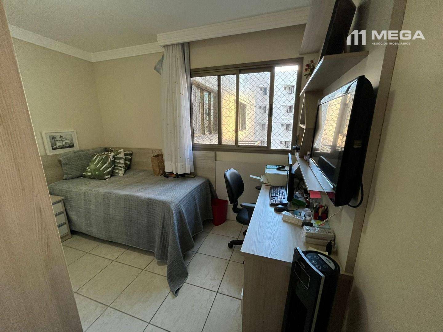 Apartamento à venda com 4 quartos, 180m² - Foto 7