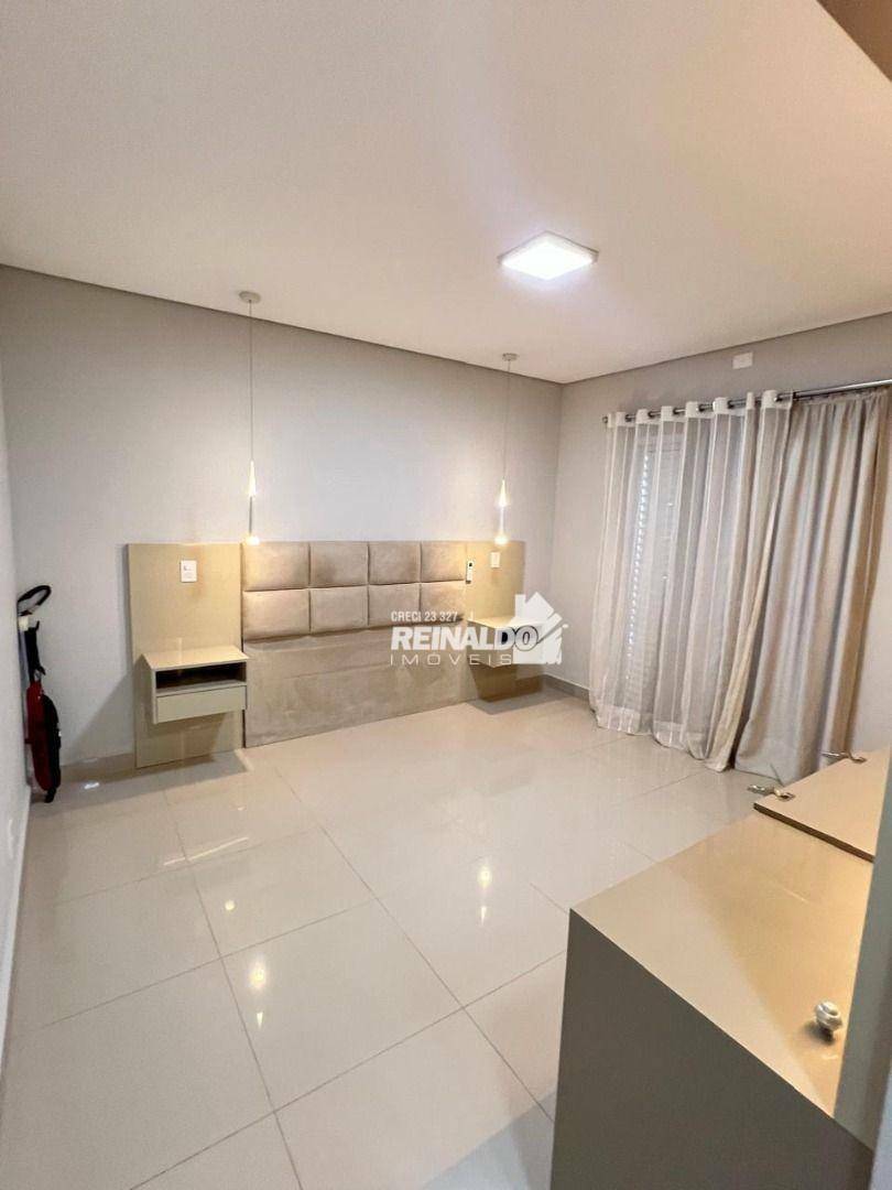 Casa de Condomínio para alugar com 4 quartos, 330m² - Foto 7