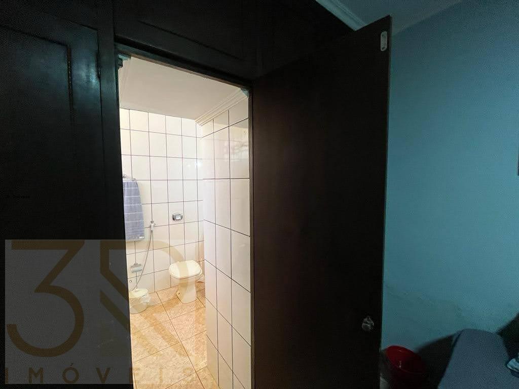 Casa à venda com 3 quartos, 180m² - Foto 18