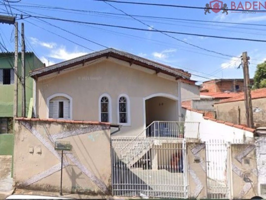 Casa à venda com 3 quartos, 150m² - Foto 1