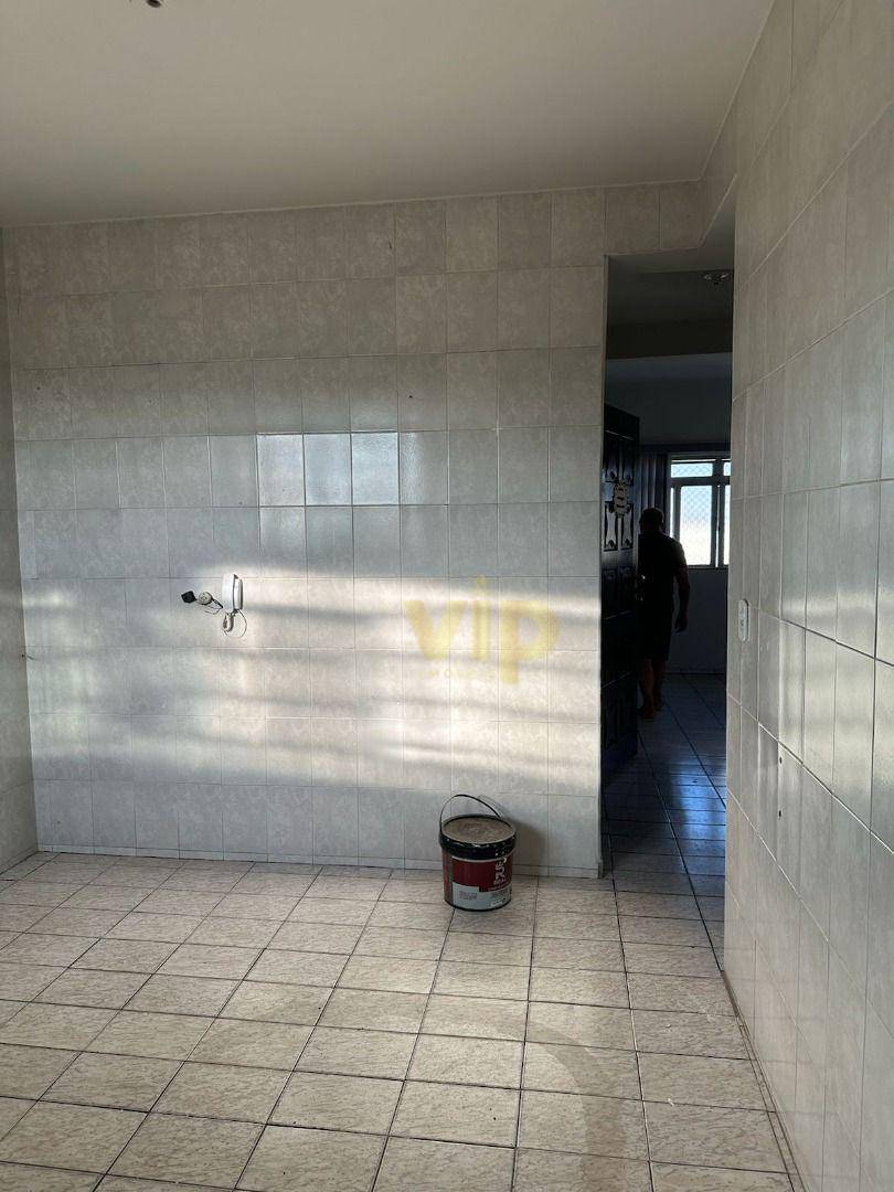 Apartamento à venda com 2 quartos, 70m² - Foto 5