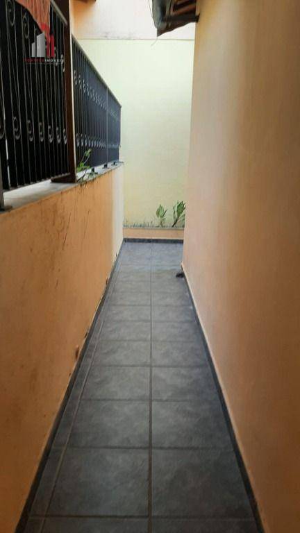 Casa à venda com 3 quartos, 200m² - Foto 22