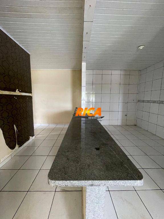 Casa para alugar com 6 quartos, 120m² - Foto 8