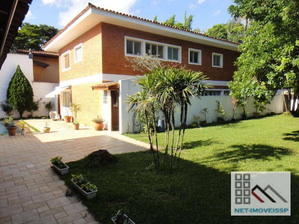 Casa à venda e aluguel com 4 quartos, 450m² - Foto 1