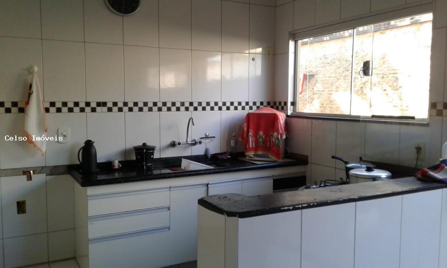 Casa à venda com 3 quartos, 250m² - Foto 12