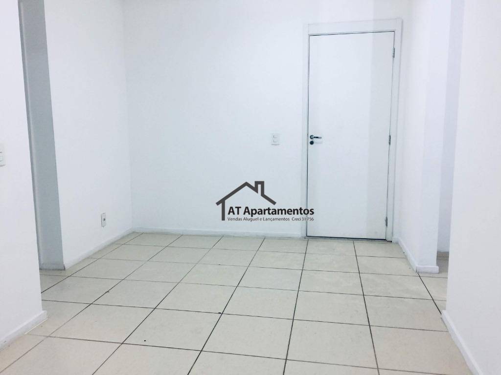 Apartamento à venda com 2 quartos, 55m² - Foto 4