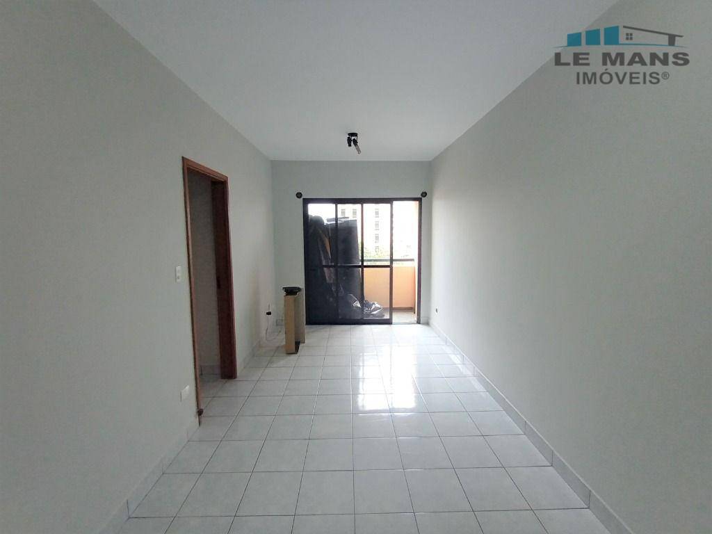 Apartamento à venda com 3 quartos, 74m² - Foto 9