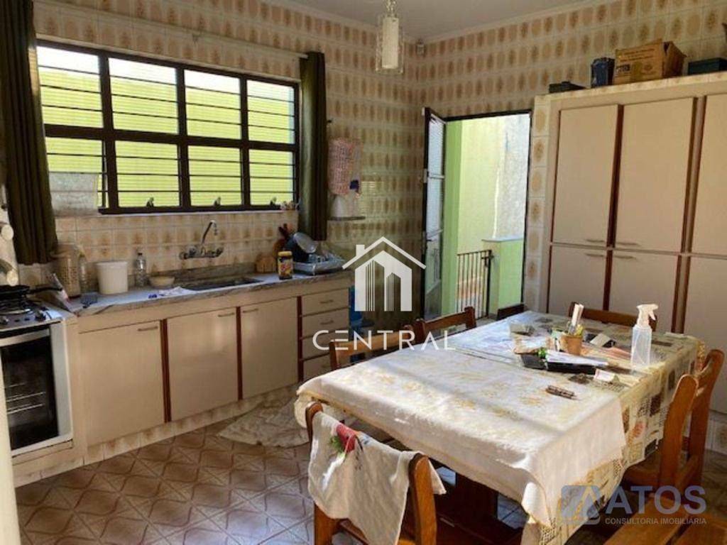 Casa à venda com 3 quartos, 266m² - Foto 14