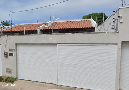 Casa à venda com 3 quartos, 89m² - Foto 1