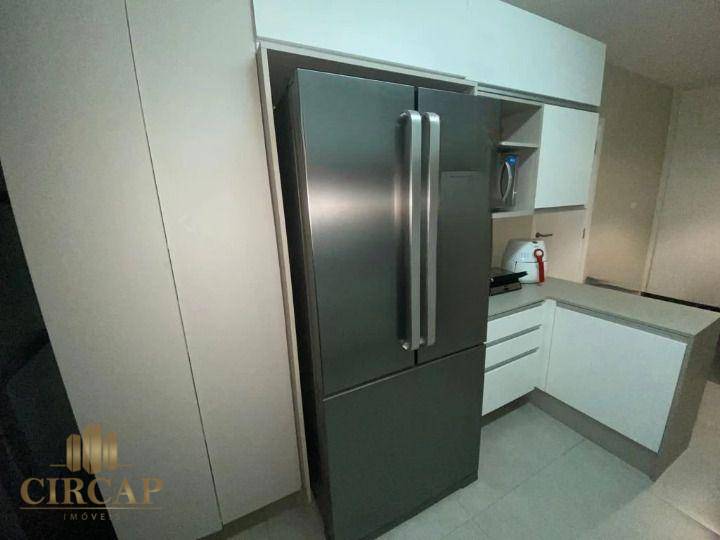 Apartamento à venda com 3 quartos, 170m² - Foto 6