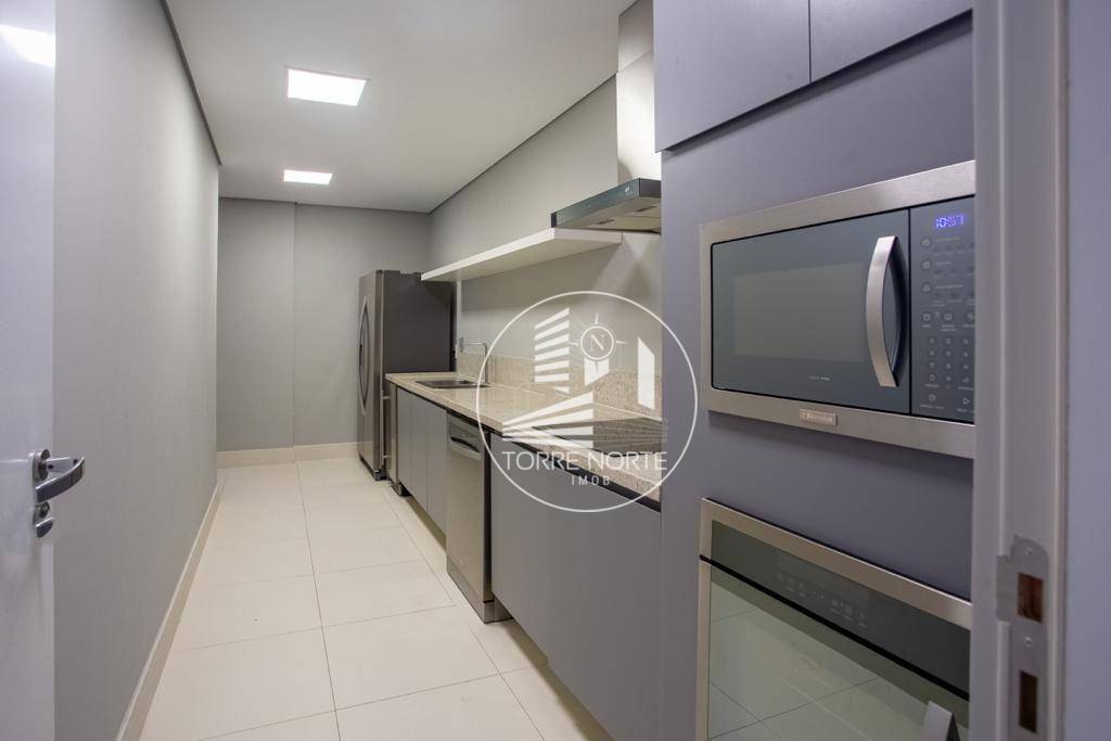 Apartamento à venda com 3 quartos, 182m² - Foto 12