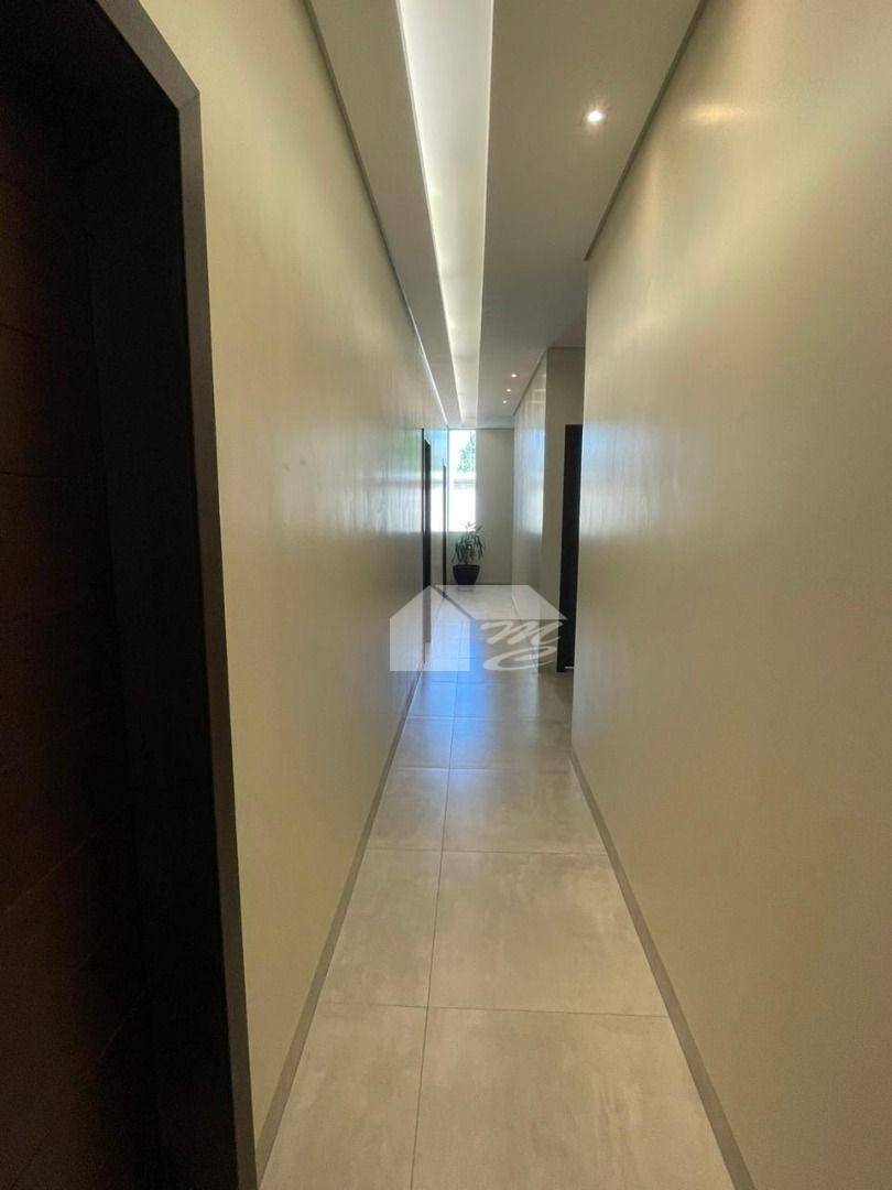 Casa à venda com 4 quartos, 250m² - Foto 12