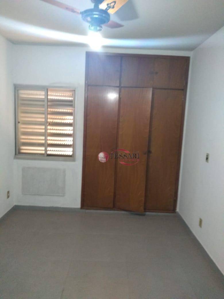 Apartamento para alugar com 3 quartos, 70m² - Foto 7