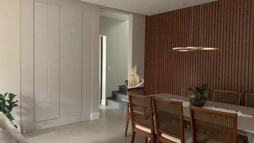 Sobrado à venda com 5 quartos, 327m² - Foto 18