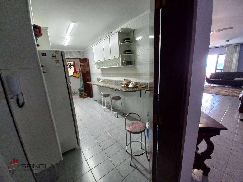 Apartamento à venda com 3 quartos, 130m² - Foto 11