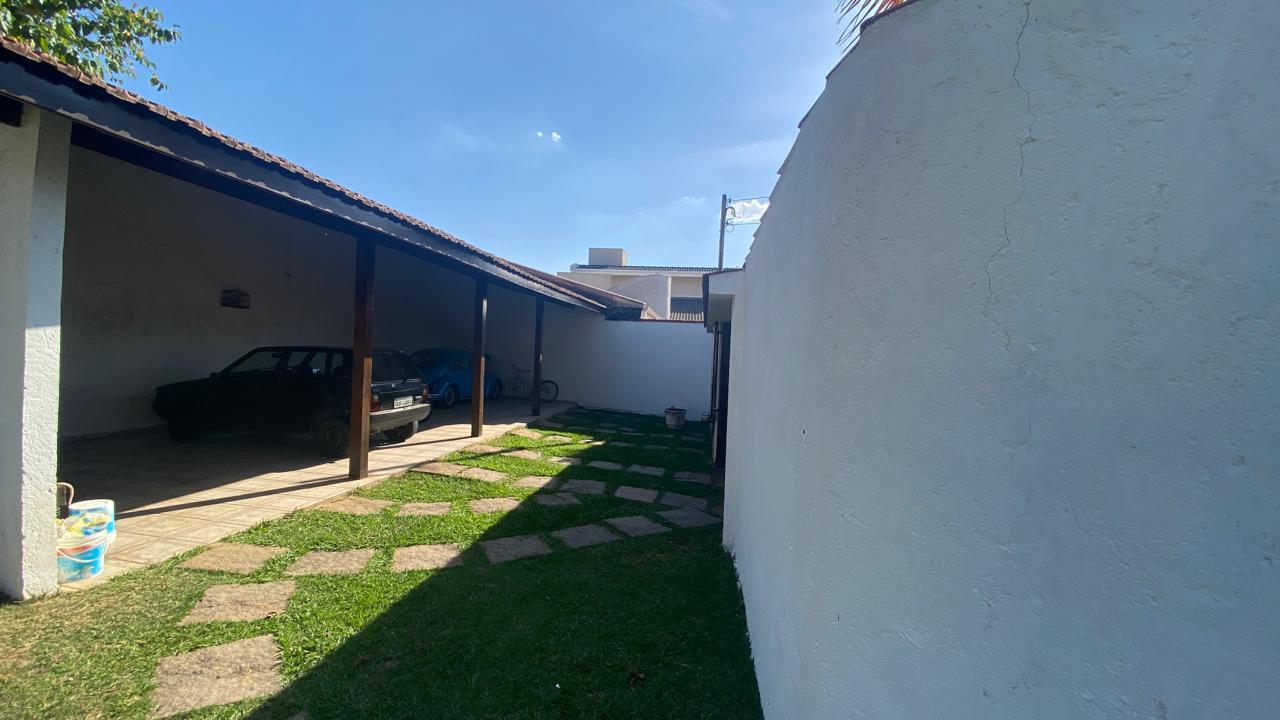 Casa à venda com 4 quartos, 285m² - Foto 3