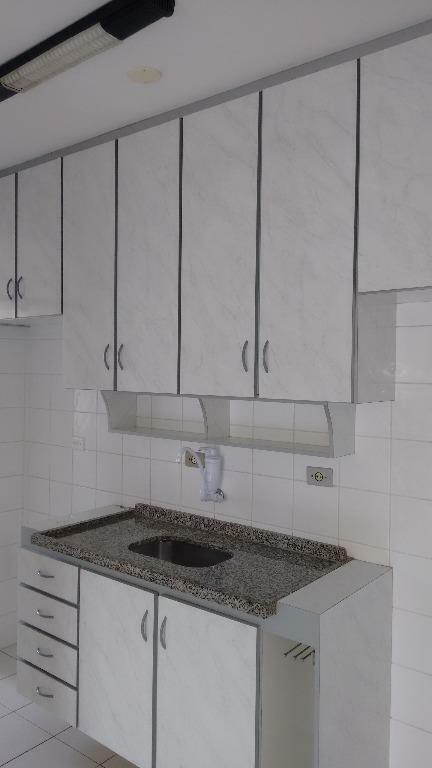 Apartamento para alugar com 1 quarto, 40m² - Foto 8