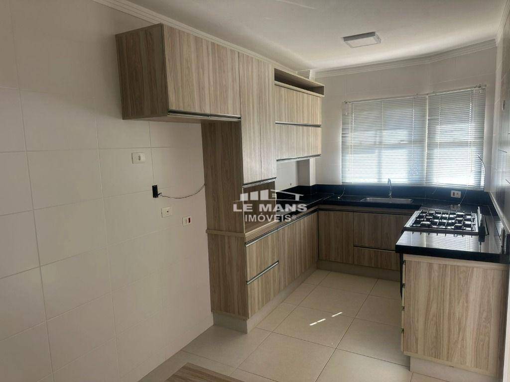 Apartamento à venda com 2 quartos, 77m² - Foto 2