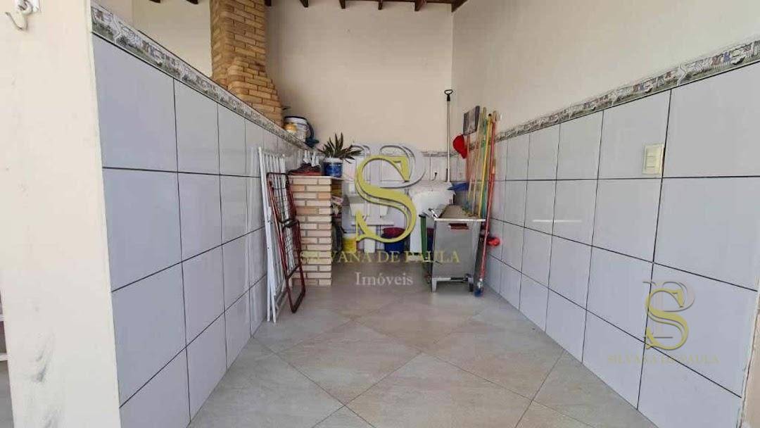 Chácara à venda com 2 quartos, 210m² - Foto 15